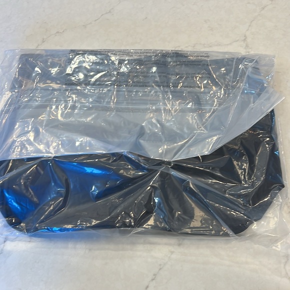 Lululemon NWT Daily Multi Pocket Tote Bag 20L - Picture 7 of 7